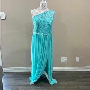 Elegant One-Shoulder Lace Dress in Aqua